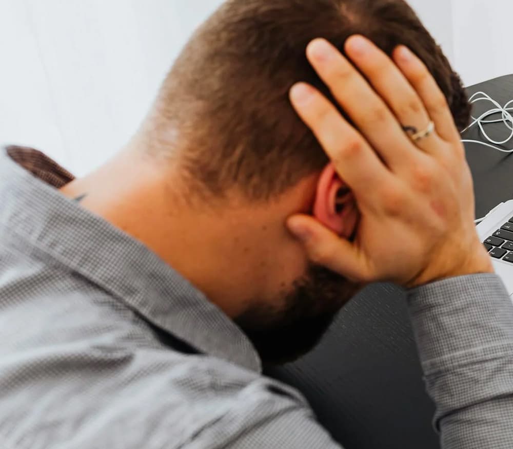 Un schizophrène hallucine devant le patron d’une PME...